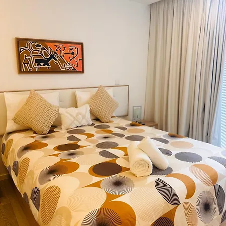 Tear Avenida Apartment